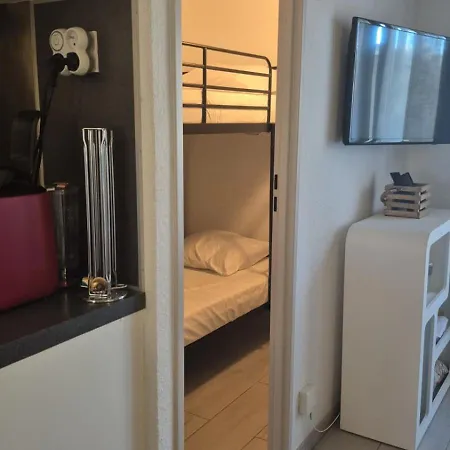 Beija Flor Air-conditioned Near The Naturist Village אגדה